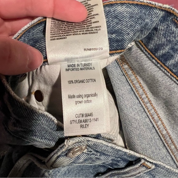 Agolde Riley High Rise Jean Shorts - Picture 3 of 4